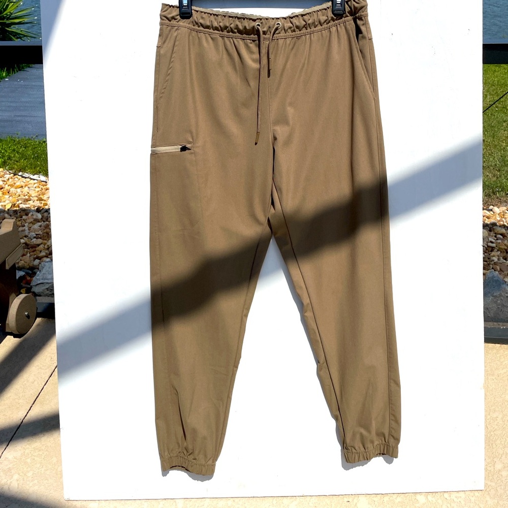 Aspen men’s tan/khaki Athleisure Fitness Gym joggers - SZ L.
